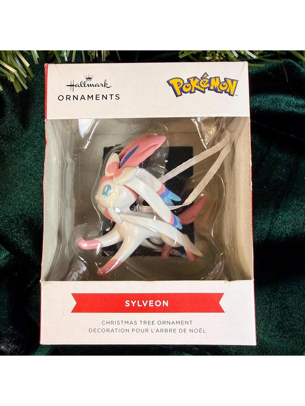 Sylveon - Hallmark Ornament - NRFB